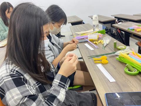 LINE_ALBUM_花時間做朵花，送給你_241128_3.jpg