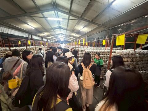 LINE_ALBUM_114-2一日遊_260427_8.jpg